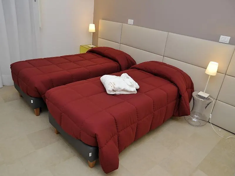 ***** Otel Porta Reale Rooms Noto İtalya